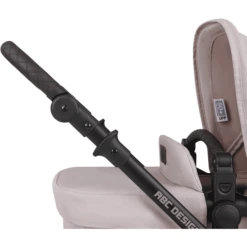 ABC DESIGN Poppenwagen Migno Berry Collectie 2023 11 ABC DESIGN Poppenwagen Migno Berry Collectie 2023 -Speelgoedpop abc design poppenwagen migno berry collectie 2023 a393725 4